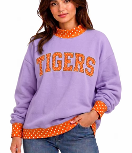 Ropa de forro polar oversize para mujer con cuello simulado, textura afelpada cepillada, tacto cálido y aislante, aberturas de brazo anchas, estilo urbano minimalista. - Product Image 1