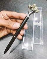 Stylo à bille avec logo personnalisé en cristaux de pierre naturelle avec sphère de pyrite pierre précieuse gros stylo à bille en métal pour Pâques Occasions