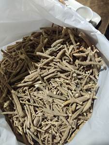 Complément alimentaire à base de racine d'Ashwagandha pure, conçu pour favoriser la réduction du stress, l'équilibre énergétique, la santé immunitaire et le bien-être général - Product Image 4