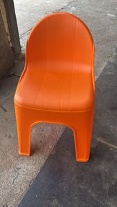 Tabouret Anax MONTY avec dossier en plastique, chaise empilable en PP, siège coulissant, ottoman portable pour la maison, l'école, le bureau, l'hôtel - Product Image 3