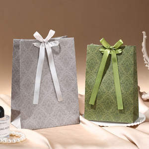 Bolsas de Papel Kraft Laminado Mate de Lujo Personalizadas, Resistentes al Agua, en Varios Tamaños, Descuento por Volumen para Empaque de Joyería y Regalos - Product Image 4
