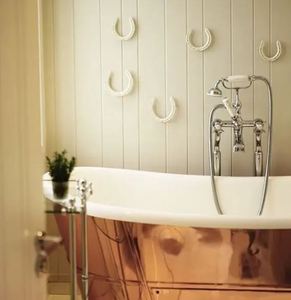 Grifo de Bañera Clásico de Pie con Triple Manija, Mezclador de Agua Fría y Caliente de Latón para Baño y Hotel - Product Image 5