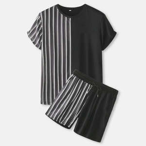 ชุดเสื้อยืดและกางเกงขาสั้นผู้ชายสำหรับฤดูใบไม้ร่วง ระบายอากาศได้ดี ผลิตจากผ้าฝ้าย 100% ชุดลำลองสองชิ้นสำหรับใส่ไปชายหาด มีโลโก้ด้านหน้า - Product Image 1