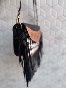 Bolso Bandolera de Cuero a Cuadros con Flecos, Hecho a Mano, de Una Sola Correa, Estilo Western, Ligero, Novedad, Elegante - Product Image 3