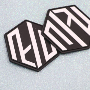 Patch en caoutchouc 3D hexagonal noir et blanc, design tactique en relief, à coller - Product Image 6
