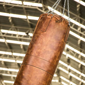 Sac de frappe de qualité supérieure en cuir robuste avec coutures renforcées pour l'entraînement de boxe et de fitness à domicile – Haute qualité - Product Image 3
