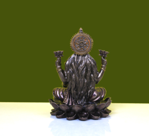 Estatua de Laxmi con Acabado de Cobre y Resina de Nirmala Handicrafts, Diosa Hindú de la Riqueza, Decoración Tradicional para Mesa o Templo en el Hogar - Product Image 3