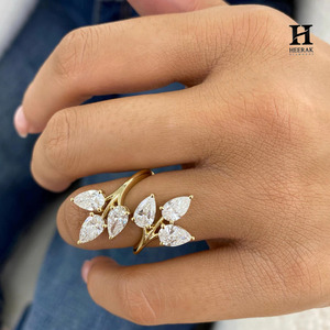 แหวนทอง 14K รูปใบไม้ประดับเพชรทรงลูกแพร์แบบกำหนดเอง แหวนหมั้นเพชรเพาะเลี้ยงในห้องปฏิบัติการสำหรับผู้หญิง ได้รับการรับรองจาก IGI - Product Image 5