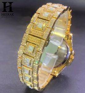 Reloj de pulsera para hombre con diamantes de imitación dorados, esfera cronógrafo totalmente pavimentada con piedras de corte baguette y redondo, reloj de hip hop personalizado - Product Image 3