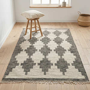 Tapis de sol en jute rayé naturel avec motif tribal pour une décoration organique moderne, côtière, scandinave et Wabi Sabi - Product Image 1