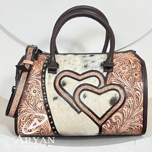 Grand sac de voyage en cuir de vachette façonné à la main, motif cœur, sac à main vintage floral, parfait pour les femmes - Product Image 1