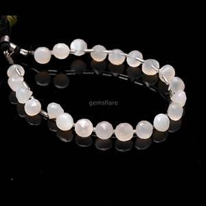 Perles de pierre de lune blanche naturelle facettées en forme d'oignon 7-9MM, perles de pierre de lune facettées en forme de goutte d'eau pour la fabrication de bijoux - Product Image 4