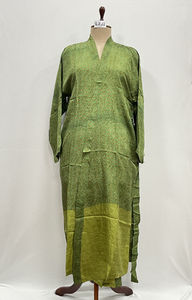 Kimono long en soie indienne patchwork/uni, style bohème, robe de plage, peignoir confortable, fait main, vêtement de maternité, devant ouvert - Product Image 2