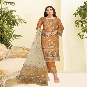 Robes Anarkali indiennes de luxe en mousseline brodée pour femmes, longues jusqu'au sol, pour fêtes et mariages, sans plis, marque Ramsha - Product Image 5