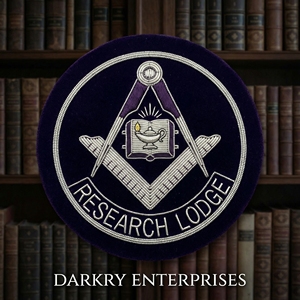 Parche Masónico Bordado a Mano con la Cruz de Constantino en Hilo Metálico Rojo, Chi Rho Alfa Omega, para Uniformes de Caballeros - Product Image 2