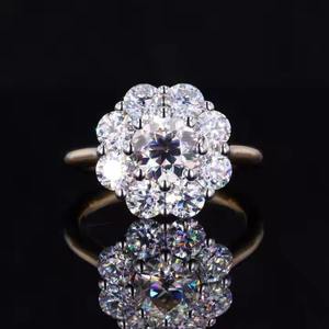 Elegante Anillo de Plata 925 con Moissanita, Forma de Flor, Aspecto de Diamante Brillante, Joyería para Regalo de Fiesta y Uso Diario - Product Image 2