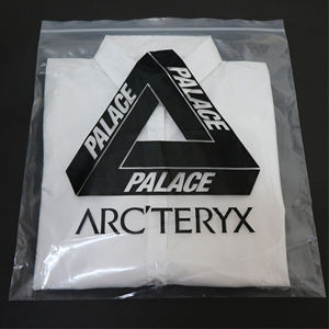 ถุงซิปสำหรับเสื้อผ้าแบบนำกลับมาใช้ใหม่ได้ออกแบบมาเพื่อการใช้งานที่ยาวนานทำให้มีโครงสร้างที่มีน้ำหนักเบาและใช้งานง่าย - Product Image 1