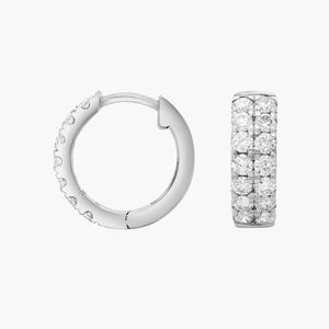Pendientes de aro Huggie con doble hilera de diamantes en oro amarillo - Product Image 1