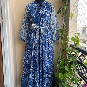 100% Cotton Women's Plus Size V-neck Sleeve Long Sleeve Floral Pattern Casual Wear Long Maxi Dress At Factory Price - Product Image 1