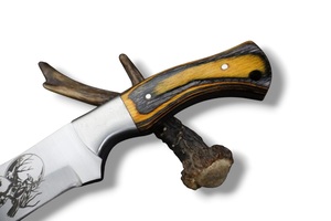 Couteau de Bushcraft artisanal en acier à haute teneur en carbone avec manche en bois Pakka et étui en cuir, vente en gros OEM, couteau à lame fixe pour l'extérieur - Product Image 4