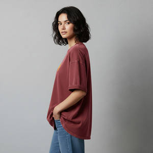 Nouveau t-shirt pour femme, col rond, couleur bordeaux, coupe ample, jersey de coton, logo imprimé, manches courtes, toutes saisons - Product Image 2