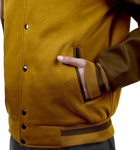 Blouson bomber classique américain pour homme, style universitaire, avec écussons personnalisés pour l'équipe et une construction de haute qualité - Product Image 2
