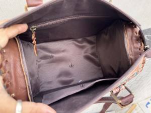 Bolso de Hombro Artesanal de Cuero Tallado a Mano Estilo Bohemio Gitano con Piedras Turquesa, Venta al por Mayor - Product Image 6