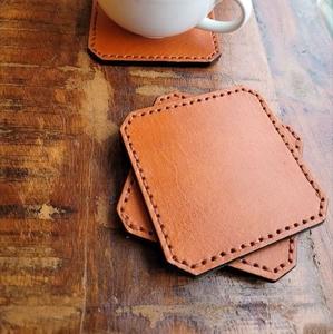 Juego de Posavasos de Cuero Hechos a Mano, Diseño Único Octagonal y Cuadrado, en Oferta, Elegantes Protectores de Mesa de Primera Calidad - Product Image 1
