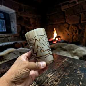 Tasse à boire authentique en corne de bœuf Viking, faite à la main, en corne naturelle, style rustique nordique, pour collectionneurs, cadeaux - Product Image 1