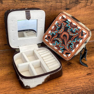 Mini boîte à bijoux en cuir de vachette de voyage vente en gros Portable bague boucle d'oreille collier organisateur de stockage personnalisé usiné à la main petite boîte à bijoux - Product Image 6