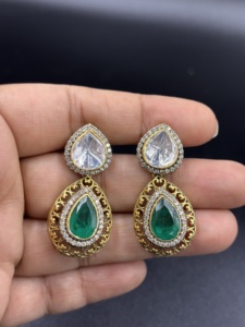 Parure de Boucles d'Oreilles Tendance Plaqué Or Vintage avec Pierres de Zircon Taillées en Poire pour Femme – Idéal Mariage, Fiançailles, Anniversaire, Fête – Bijoux de Haute Qualité - Product Image 2