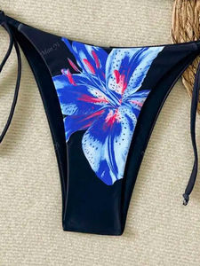 Conjunto de Bikini Tankini Floral Personalizado de Poliéster y Spandex para Mujer, Traje de Baño de Dos Piezas Triangular, Transpirable, Estampado Azul, Ajustable con Lazos Delanteros Laterales - Product Image 3