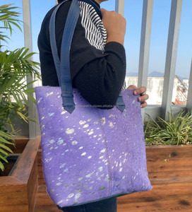 กระเป๋าโท้ทหนังสีเมทัลลิคสำหรับผู้หญิงสีสันสดใสเป็นมิตรกับสิ่งแวดล้อม - Product Image 2