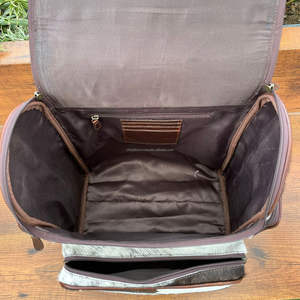 Sac à dos en cuir repoussé à carreaux en gros d'usine sac à dos à fermeture éclair en cuir de vachette véritable de grande capacité pour l'extérieur - Product Image 6