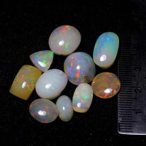 Ópalo Etíope Natural, Corte Ovalado, Certificado IGI, Corte Ovalado/Cojín con Juego de Colores - Product Image 3