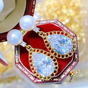 Boucles d'oreilles pendantes en perles d'eau douce rétro françaises élégantes de 7-8 mm, style goutte d'eau scintillante - Product Image 2