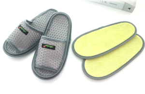 (Pastello) Microfiber Mesh Cleaning <b>Slippers</b> (1 Pair, Light Gray) with Replaceable Cleaning Pad - Product Image 1