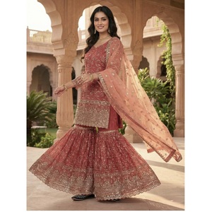 Ensemble élégant de sharara brodé pour femme, parure de designer Fendy en soie froissée, kurta sharara palazzo avec dupatta fantaisie pour mariage - Product Image 1