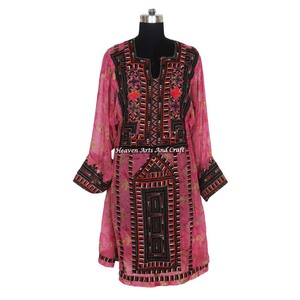Robe traditionnelle balochi BDR054, robe afghane bohème unique, robe vintage faite à la main, robe bohème banjara balochi, robe vintage authentique. - Product Image 1