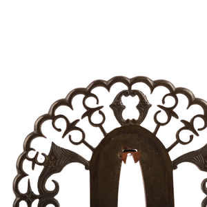 Tsuba Sukashi en cuivre de la période Edo japonaise, garde d'épée rond, non marqué - Product Image 6