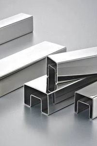 Tuyaux à fentes en acier inoxydable de haute qualité SS 304 316 pour les projets de construction et d'infrastructure - Product Image 2