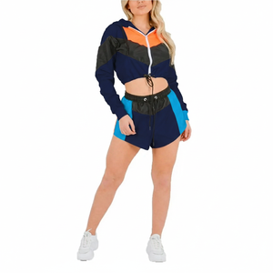Ensemble de survêtement deux pièces écologique vert foncé pour femme, avec sweat à capuche court zippé et pantalon large, vêtements de sport décontractés avec logo frontal - Product Image 2