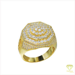 Bague octogonale en argent sterling 925 avec diamant moissanite de qualité supérieure et pierre centrale ronde détaillée, bijoux de luxe pour les détaillants - Product Image 3