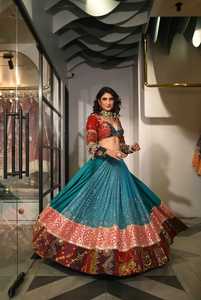 InCotton.M Lehenga Choli en coton mousseline à imprimé numérique de créateur, broderie à la main, dupatta en dentelle pour les occasions de fête et de mariage, Rajasthan - Product Image 2