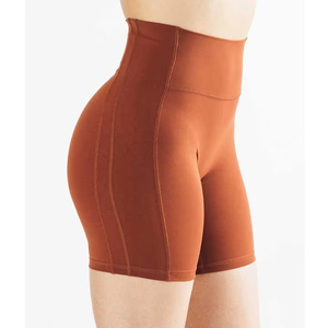Shorts de yoga taille haute pour femmes, couleur rouille, respirants, en tissu extensible Spandex, pour la gym et l'entraînement, design élégant - Vente en gros - Product Image 4