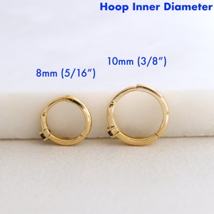 Pendientes de Aro Pequeños Minimalistas de Oro Amarillo Sólido de 14K con Diamantes Cultivados en Laboratorio Negros, Joyería Elegante para Fiestas - Product Image 5