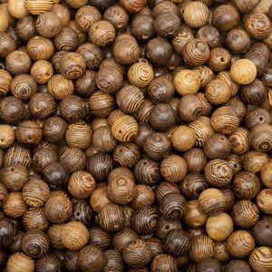 Perles en bois rondes multicolores pour accessoires faits main, designers de bijoux et projets créatifs de bricolage - Product Image 4