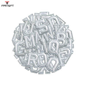 Patchs brodés en chenille avec fil en polyester en PU, support en résine 3D thermocollant pour chapeaux - Product Image 1