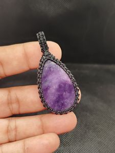 Pendentif en Lepidolite Naturelle Violette avec Finition Brillante, Bijou de Protection Spirituelle en Forme de Cercle pour Hommes et Femmes - Product Image 3