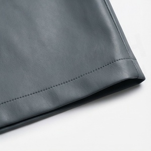 Jupe crayon en similicuir pour femme, longueur genou, couleur unie, design minimaliste avec fente latérale, taille normale, à porter en toutes saisons - Product Image 6